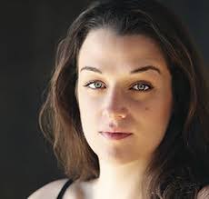 Anna Pieri's Instagram, Twitter & Facebook