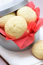 With only 3 ingredients, our easy butter shortbread recipe is a marvel. Melt In Your Mouth Shortbread Kitchme Desserts Yummy Cookies Sweet Recipes