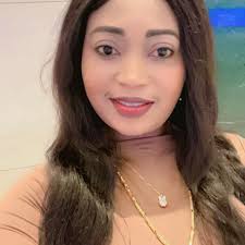 Yahoo boys used this girl for ritu@ls and used a Benz car to drop her off  then she started acting cr@zy, share this vidoe to Reach her family