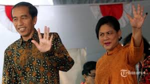 Maybe you would like to learn more about one of these? Akun Pacar Yang Hina Ibu Negara Iriana Dikeroyok Habis Habisan Binal Dan Muka Haus Seks Halaman All Tribun Manado