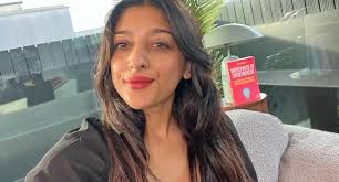 Woman with chronic migraine doesn't let her pain hold her back