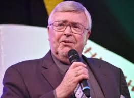 Triumphant sings up a storm in Tennessee