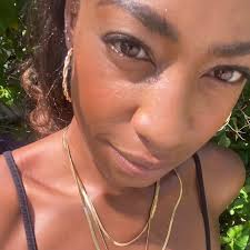 If you think dragons are just imaginary creatures look at this draco  lizard. While it's certainly smaller than you probably expect, it's nothing  short of impressive. More details/photos: https://bit.ly/40njWix