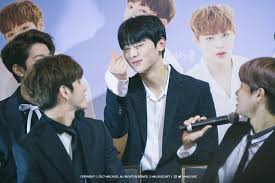 The second season of wanna one go offers exciting scenes from wanna one's tours as well as a glimpse into the everyday life of wanna one members. Cover Wanna One Wraps Up 1st Fan Meeting In Singapore With A Roaring Success Hallyusg