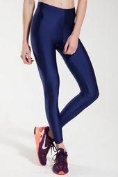 Anais Margaux Paris Alexandra Kobalt Mavi Shiny Tayt Ile Tarzini Ve Sikligini Tamamla Modayi Kesfet Birbirinden Guzel Spor T Taytlar Moda Fotografciligi Moda