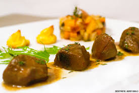Civet De Chevreuil A La Biere Pommes Duchesse Et Papillote De Legumes