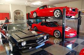 When You Need More Space For Your Cars Repinned By Greased Lightning Garages Melbourne Http Www Secretd Casa Com Garagem Garagem Dos Sonhos Garagem Loft