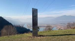 Dopo poco (dopo poco express piatra neamt). Dopo Gli Usa Anche In Romania Appare Uno Strano Monolite Di Metallo E Mistero