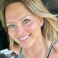 Angela Salois's Instagram, Twitter & Facebook