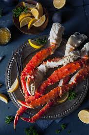 Weakened immunity, thinning hair, diarrhea, leaky gut, hypothyroidism, acne, rashes and food and environmental allergies. 17 Signs That You May Be Zinc Deficient Foodal
