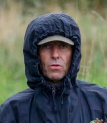 Liam Gallagher and Buttons today 📸...