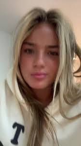 Lacey Brewer's Instagram, Twitter & Facebook