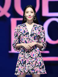 Lee da hee unnie fighting!! Lee Da Hee S Fashion Look At Queendom Press Conference On August 26 2019 Codipop
