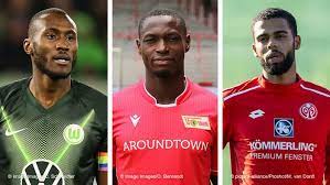 Neben anthony yeboah holte sich als ausländischer spieler auch robert lewandowski den titel bereits zweimal: Black Lives Matter Schwarze Fussballer Sprechen Uber Rassismus Sport Dw 15 06 2020