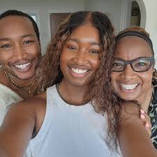 The greatest gifts in my life are the people I love and who love me! Thank  you, God, for the precious gift of family and friends! 💕💕