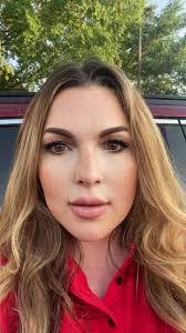 Tracy Daly's Instagram, Twitter & Facebook