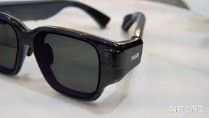 谷歌官宣：首款搭载Gemini的AI眼镜将于2026年推出-PA视讯股份责任 ...