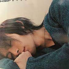 お疲れ様です まだ火曜日なのに 疲弊しきっております ただいま お風呂から上がったところです 風呂からあがると 意識はほぼありません 夢の国に片足つっこんでる状態 おねむの時間です 今日もよく働きました 頭も体も もうクタクタ なので