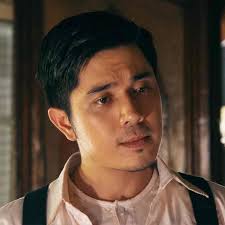 12 ways to prepare for an 'Ang Larawan' Christmas