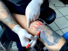 Belinda y christian nodal hicieron un anuncio que impactó a sus seguidores. Lupillo Rivera Cubre Tatuaje De Belinda Con Diseno De Su Hijo En Redes Se Burlan