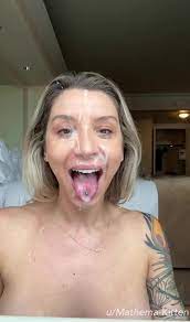 My friend with big cumshots came to town so naturally I asked him to douse  me :)