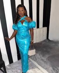 Enter & enjoy it now! 900 Idees De Bazin Chic Choc En 2021 Mode Africaine Tenue Africaine Robe Africaine