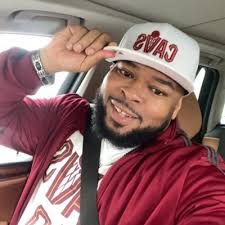 Romeo Travis (@RomeTrav)