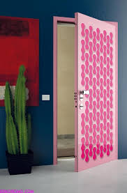 Navy Walls And Pink Door Kapilar Dekorasyon Ve Tasarim