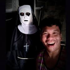 Mga Medyo Panget For Leni