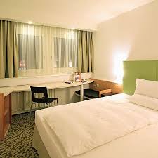 Find cheap deals and discount rates that best fit your budget. Hotel Holiday Inn Dresden Am Zwinger Dresden Trivago De