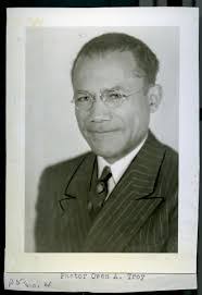 Troy Owen's Instagram, Twitter & Facebook