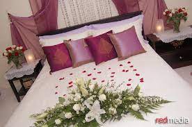 Cadar Bilik Pengantin Google Search Bed Decor Brides Room Wedding Bedroom