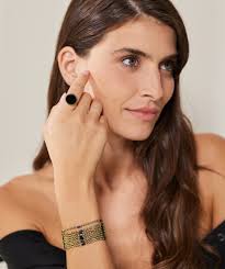 Round Black Ring by TFD