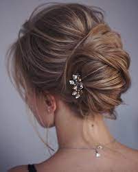 This French Twist Updo Hairstyle Perfect For Any Wedding Venue Bridesmaid Hair Updo Medium Hair Styles Hair Styles