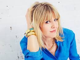 Ashley Henshall's Instagram, Twitter & Facebook