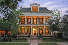 You're a little over an hour from new orleans—and in a completely different world. New Orleans Style Home Home Pinterest Farmhouse Style House New Orleans Style Home House Exterior