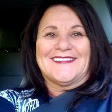 Needles Highway in South Dakota, USA 🇺🇸 Needles Highway in Custer State  Park, South Dakota, is a legendary 14‑mile scenic drive winding through  towering granite “needles,” narrow tunnels like the famous Needle's