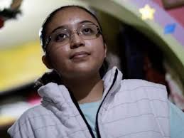 17-Year-Old Girl Builds App To Help Her Deaf Sister Communicate Better