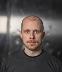 Marcus Bergman är 2025 års mottagare av Fredrik Roos Stipendium