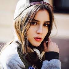 Keena Watkins's Instagram, Twitter & Facebook