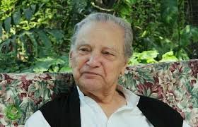 Filo de D-ro Muhammad Ikbal, Justitio (emerita) D-ro Javed Ikbal foriris  hoddiaŭ en Lahoro. Li estis 90 jaraĝa.