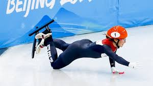 I skate circles ▪︎ 2x olympic champion 1000m ▪︎ olympic champion relay ▪︎ multiple world, european & national champion suzanne@houseofsports.nl. Valpartij Suzanne Schulting Mixed Relay Buiten Medailles Rtl Nieuws
