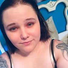 Destiny Warner's Instagram, Twitter & Facebook