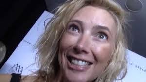 Leigh Collier's Instagram, Twitter & Facebook