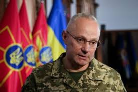 Призначена керівницею чернігівської ода ганна коваленко є дружиною головнокомандувача збройних сил україни руслана хомчака. Nachalnik Genshtabu Zsu Ruslan Homchak Pro Mene Bagato Govoryat Ale Ya Nikoli Nichiyim Ne Buv Ya Budu Pracyuvati Na Prezidenta Ukrayini Bo Jogo Prijnyav Narod A Ya Davav Prisyagu Narodu Ukrayini