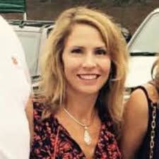 Kari Puckett's Instagram, Twitter & Facebook