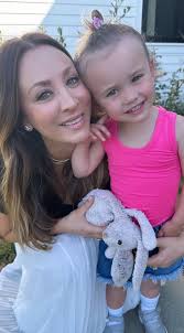 Mayim Bialik Had Followed A Specific Routine When The Big Bang Theory  Producers Stopped Shooting Her Kissing Scene With Jim Parsons 💋