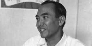 Soeharto tentu saja tak membiarkan gejala itu berlanjut. Kisah Sukarno Dan Soeharto Potong Rambut Republika Online