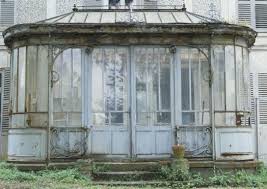 Qui N A Pas Reve De Posseder Un Tel Jardin Une Piece Supplementaire Dans La Maison Qui Fait Le Lien Entre L Interieur Et L Ex Veranda S Tuinhuisjes Wintertuin