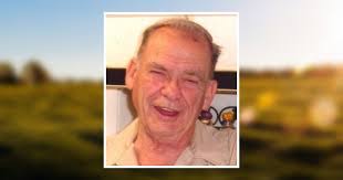 Russell Ritchie's Instagram, Twitter & Facebook